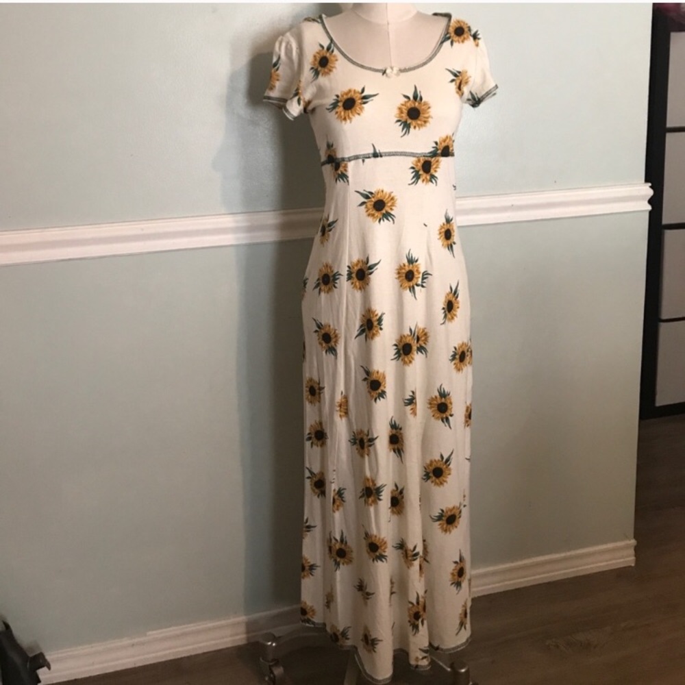 Vintage sunflower maxi